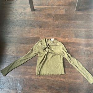 H&M olive green long sleeve top in S